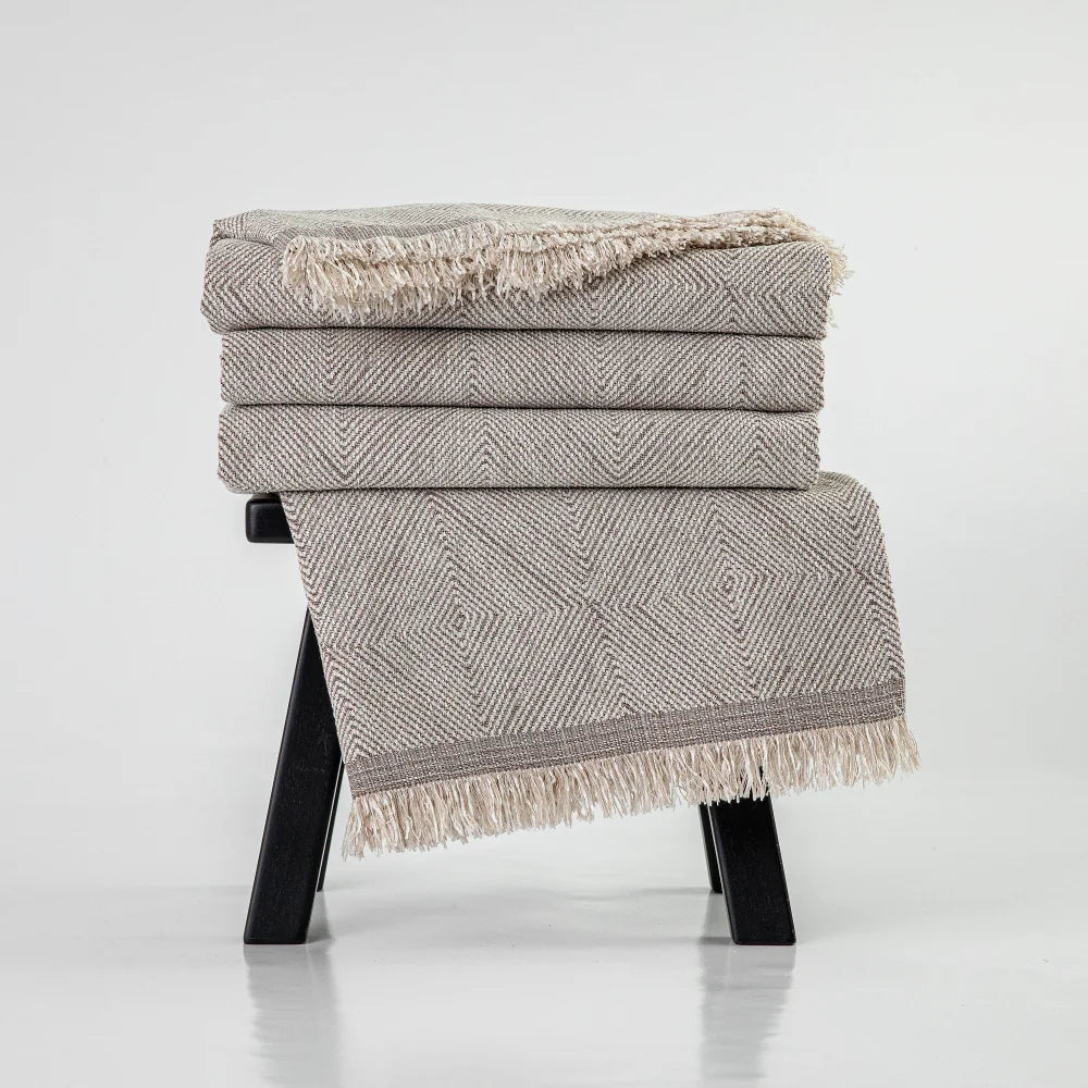Ριχτάρι Σενίλ Τριθέσιο Bari από την εταιρεία Borea Home Textiles