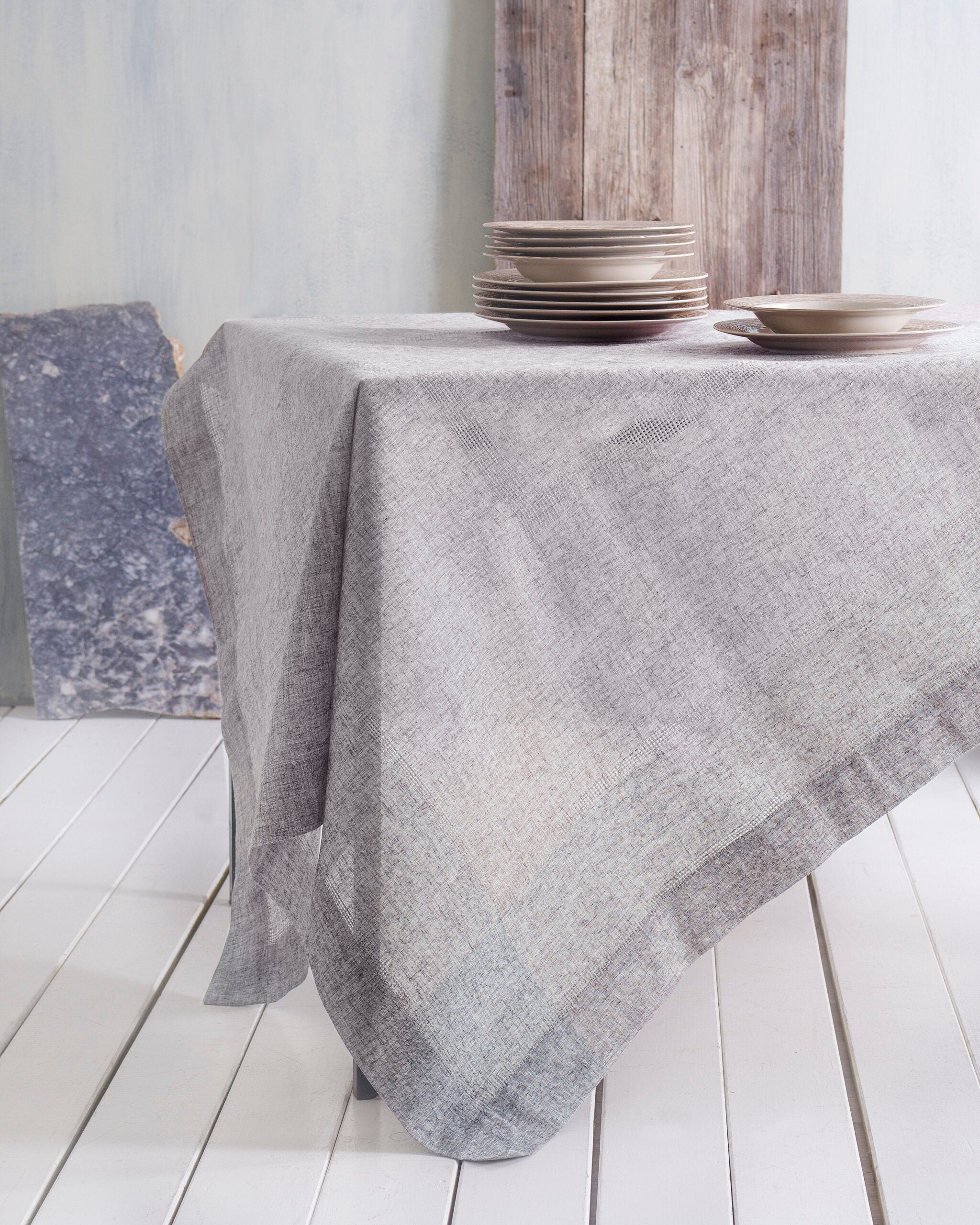 ROAN - Τραπεζομάντηλο Γκρι από την εταιρεία Rythmos Home
