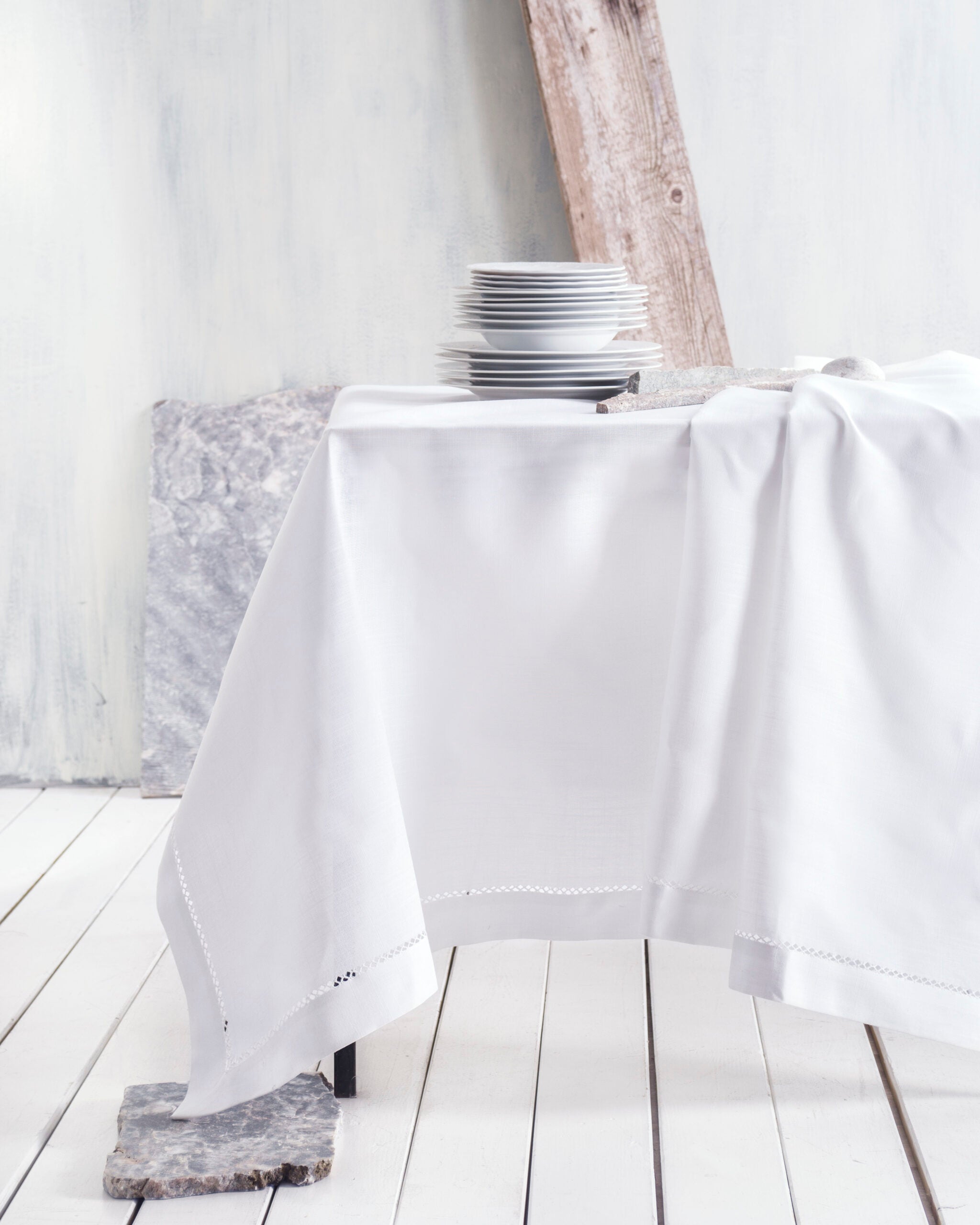 RONDA - Τραπεζομάντηλο με αζούρ Λευκό από την εταιρεία Rythmos Home