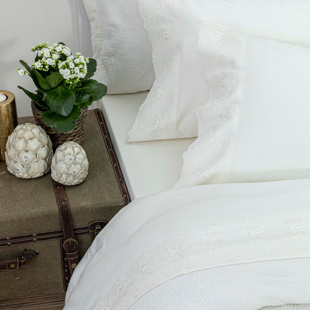 Σεντόνια Με Δαντέλα Σετ Νεφέλη Υπέρδιπλα από την εταιρεία Borea Home Textiles