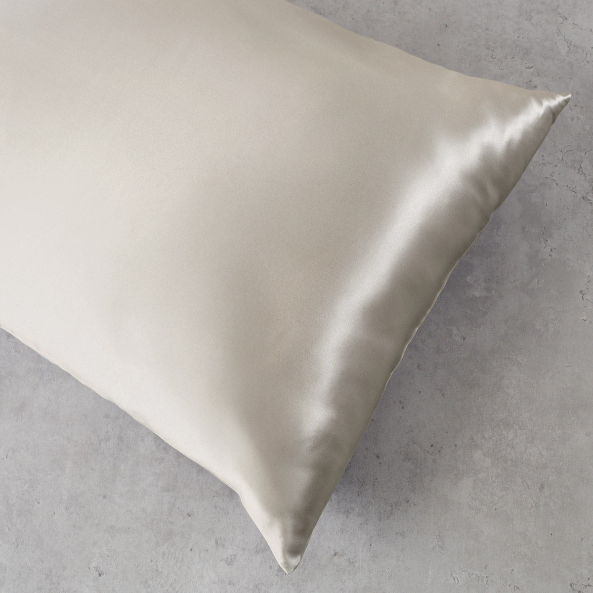 SILK SLEEP - Μπεζ ΜΕΤΑΞΩΤΗ Μαξιλαροθήκη ΜΑΞΙΛΑΡΟΘΗΚΗ (50 x 70) Μπεζ ΜΑΞΙΛΑΡΟΘΗΚΗ (50 x 70) από την εταιρεία Rythmos Home