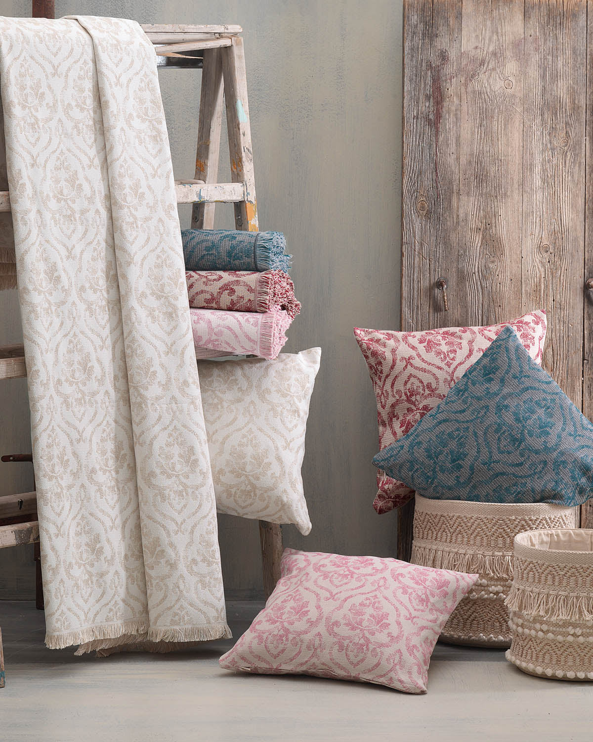 MEDALLION Πετρόλ - Μαξιλαροθήκη από την εταιρεία Rythmos Home