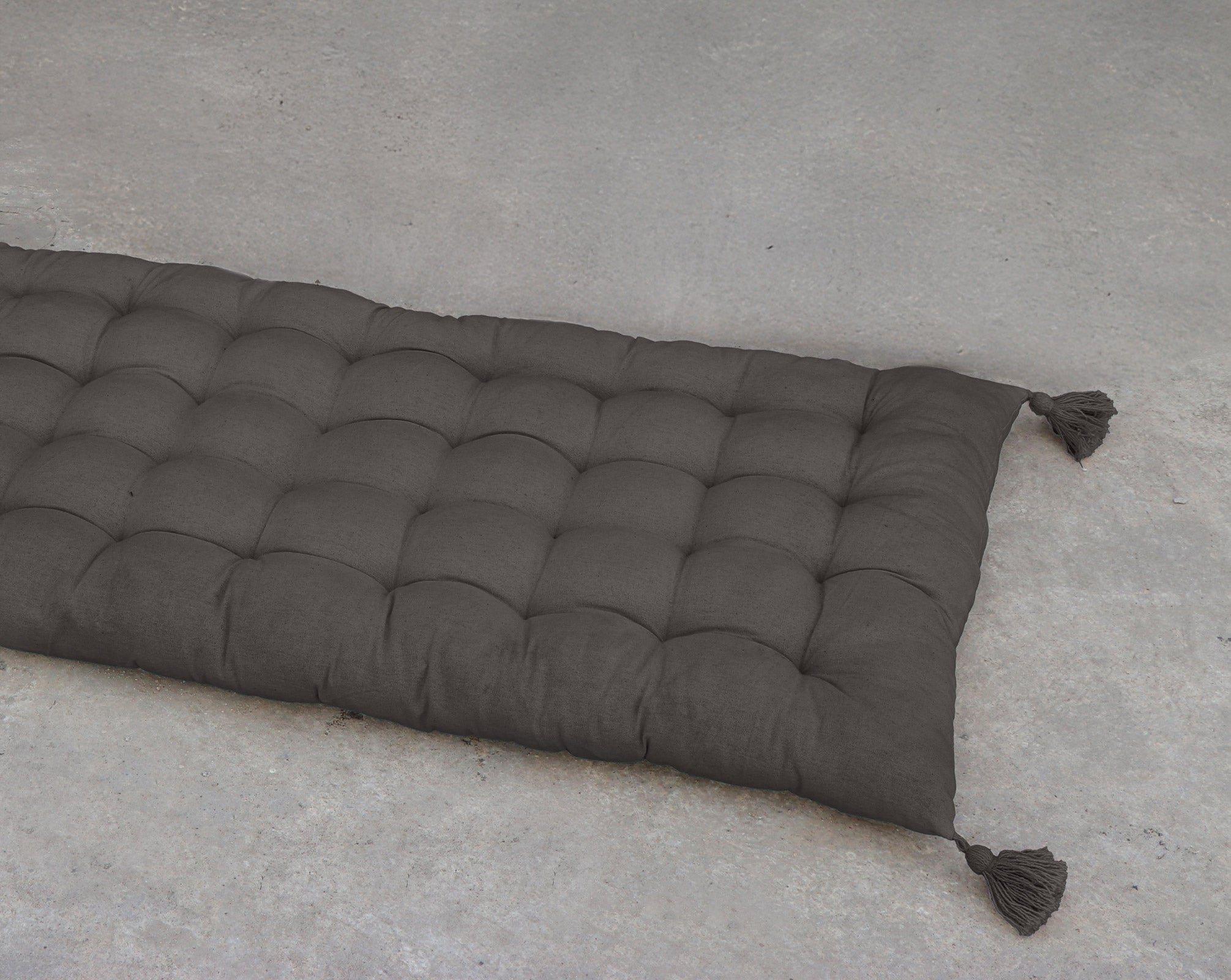 SONIA Γκρι - Μαξιλάρι ΔΑΠΕΔΟΥ 60 x 120 Γκρι 60 x 120 από την εταιρεία Rythmos Home