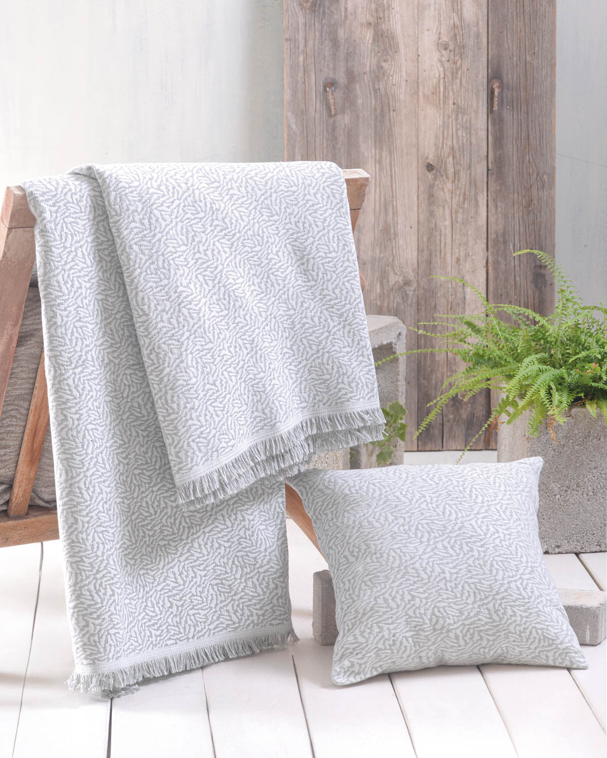 TESSY Γκρι Ανοιχτό - Μαξιλαροθήκη από την εταιρεία Rythmos Home