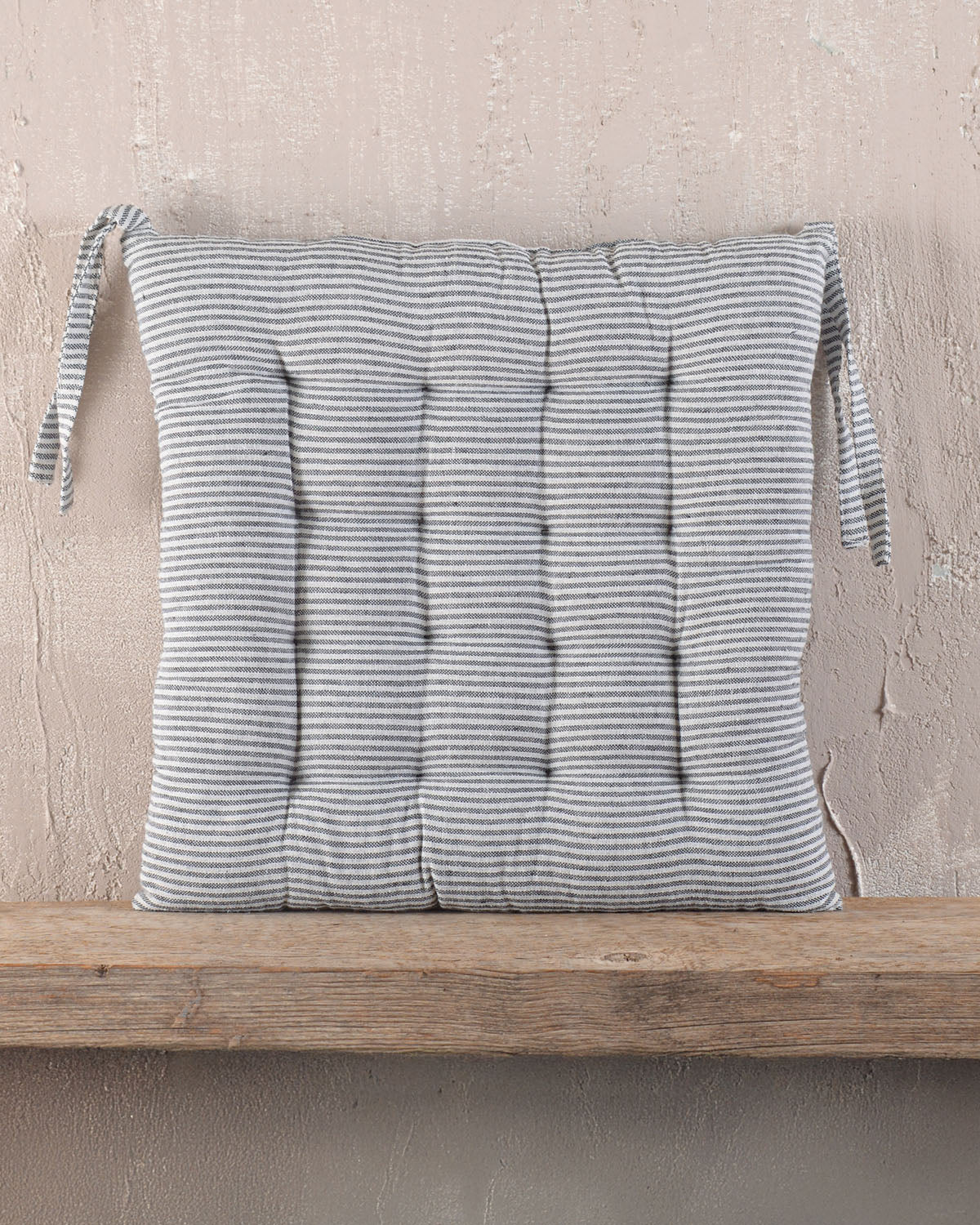 TRYPE ΡΙΓΕ Γκρι - Μαξιλάρι ΚΑΡΕΚΛΑΣ 50 x 50 x 10 Γκρι 50 x 50 x 10 από την εταιρεία Rythmos Home