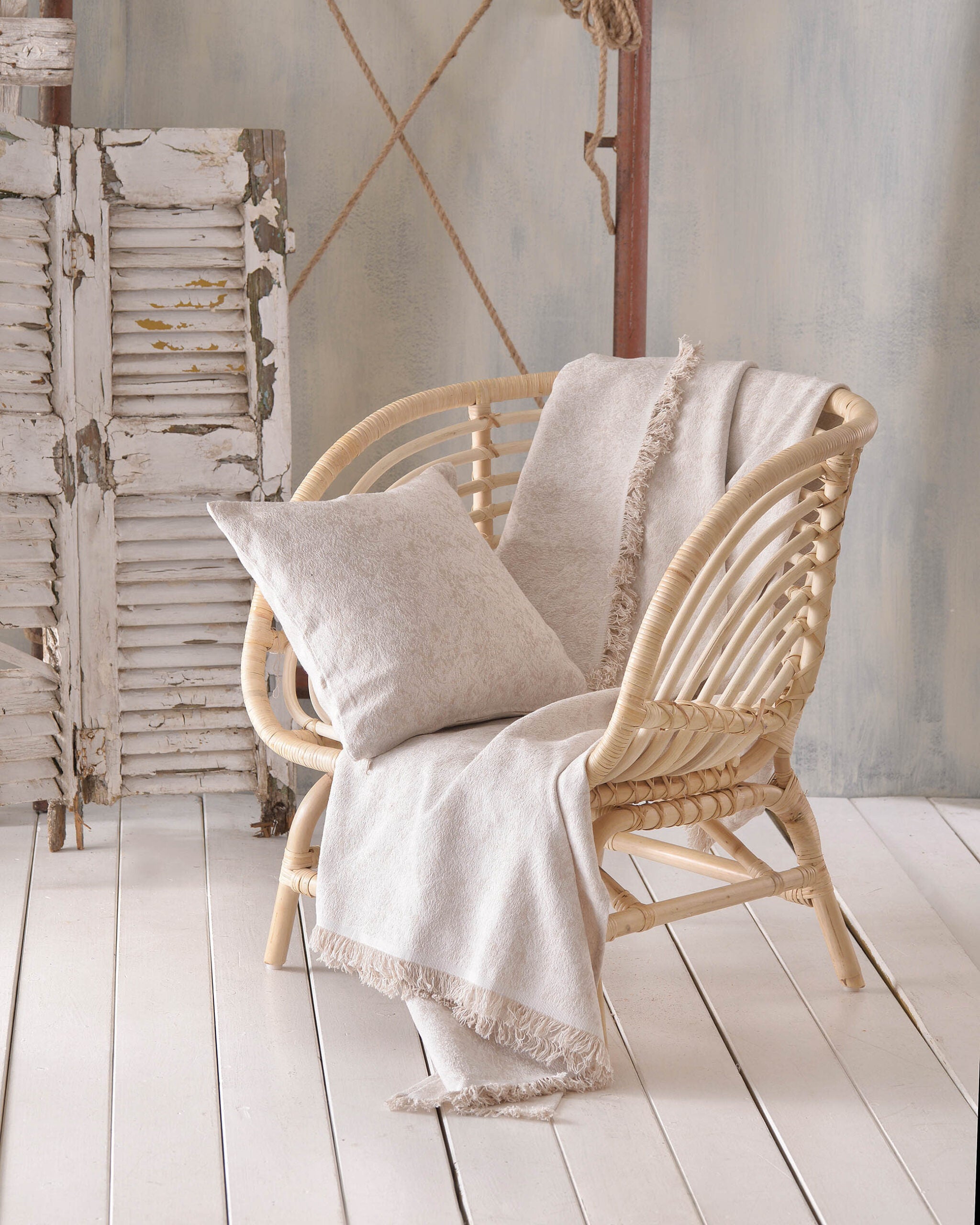 XAVIERA - Ριχτάρι Εκρού από την εταιρεία Rythmos Home