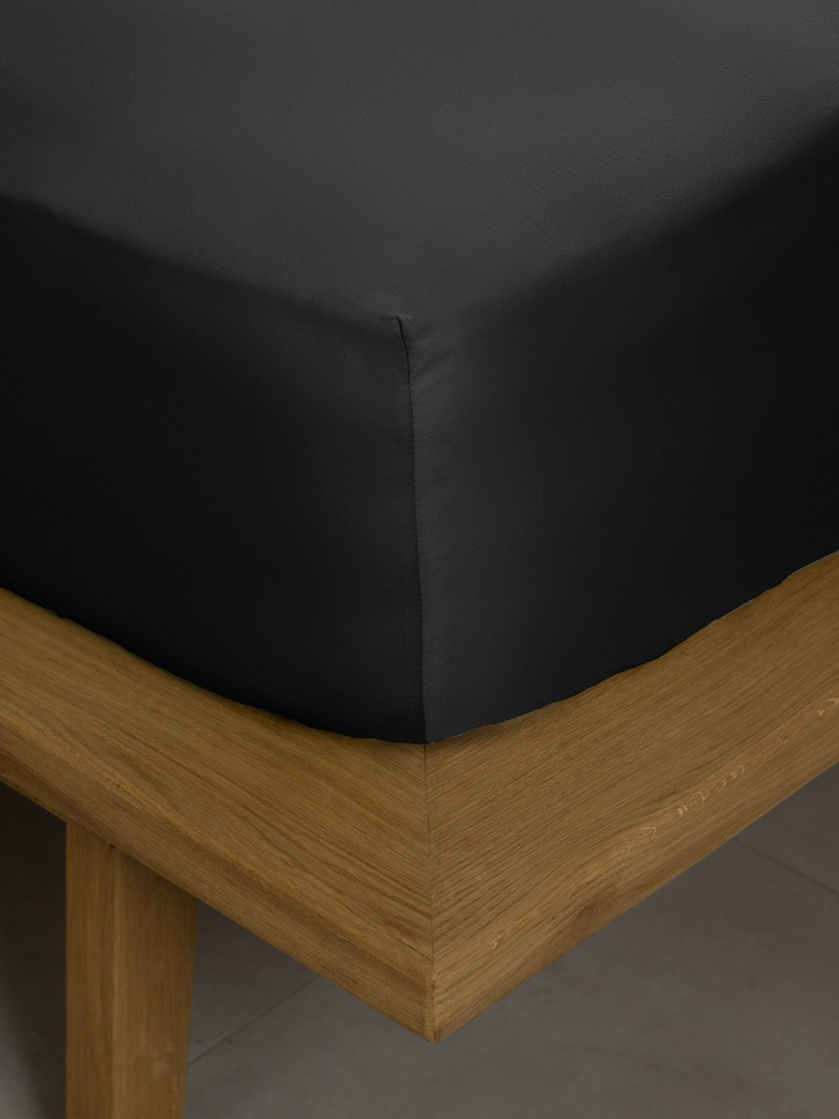 Κατωσέντονο Βαμβακοσατέν Omnia με λάστιχο Black Υπέρδιπλο (180x200+40) από την εταιρεία Sunshine Home