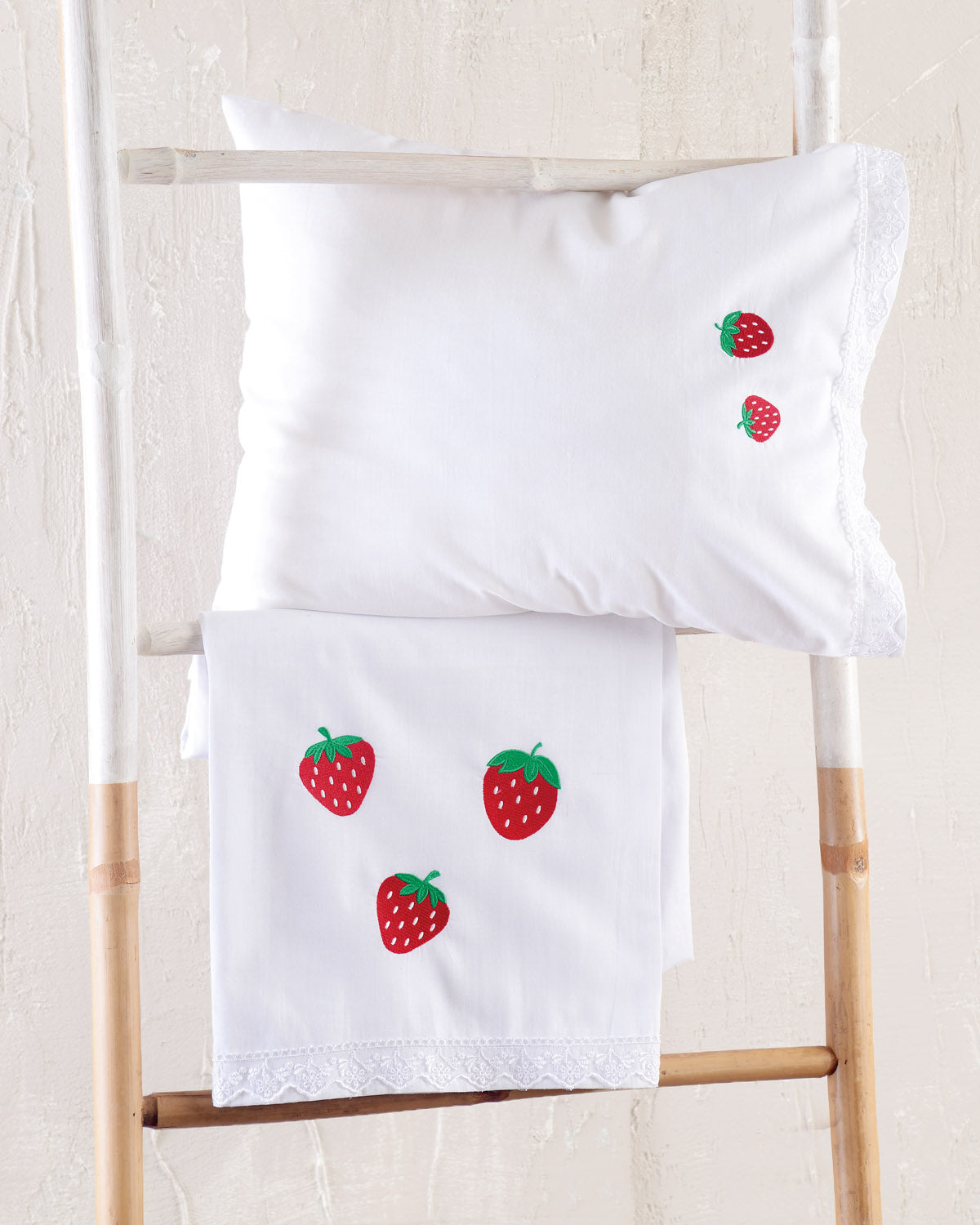 FRAGOLA - Σετ σεντόνια βρεφικά 3 τεμ. με κέντημα 100 x 160 100 x 160 από την εταιρεία Rythmos Home