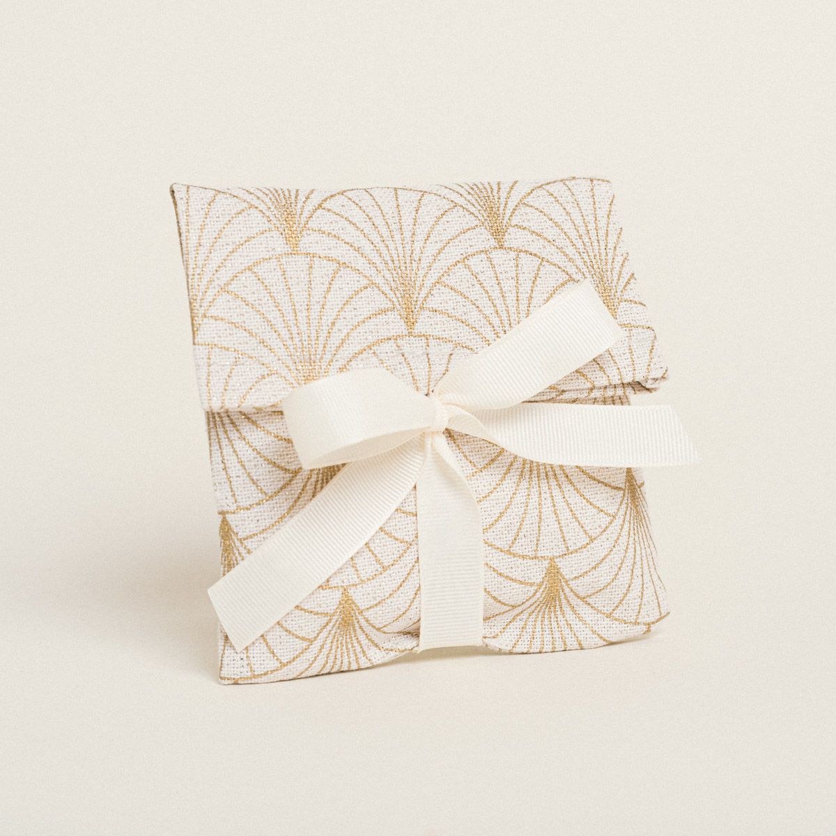 ΠΟΥΓΚΙ ΜΕ ΚΟΡΔΕΛΑ 12 x 17 cm ΕΚΡΟΥ ΜΕ ΧΡΥΣΟ ART DECO