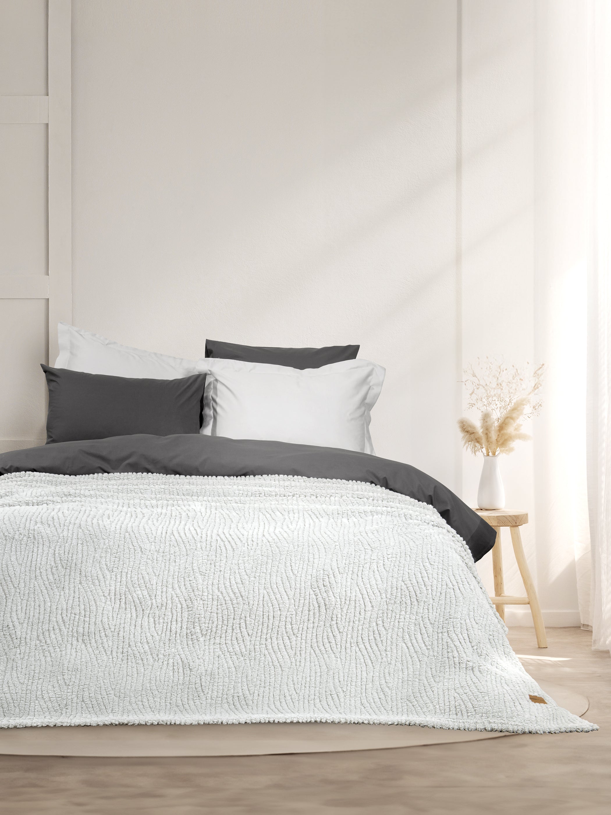 Κουβέρτα Υπέρδιπλη 220x240 - Serenus Gray από την εταιρεία Nima Home