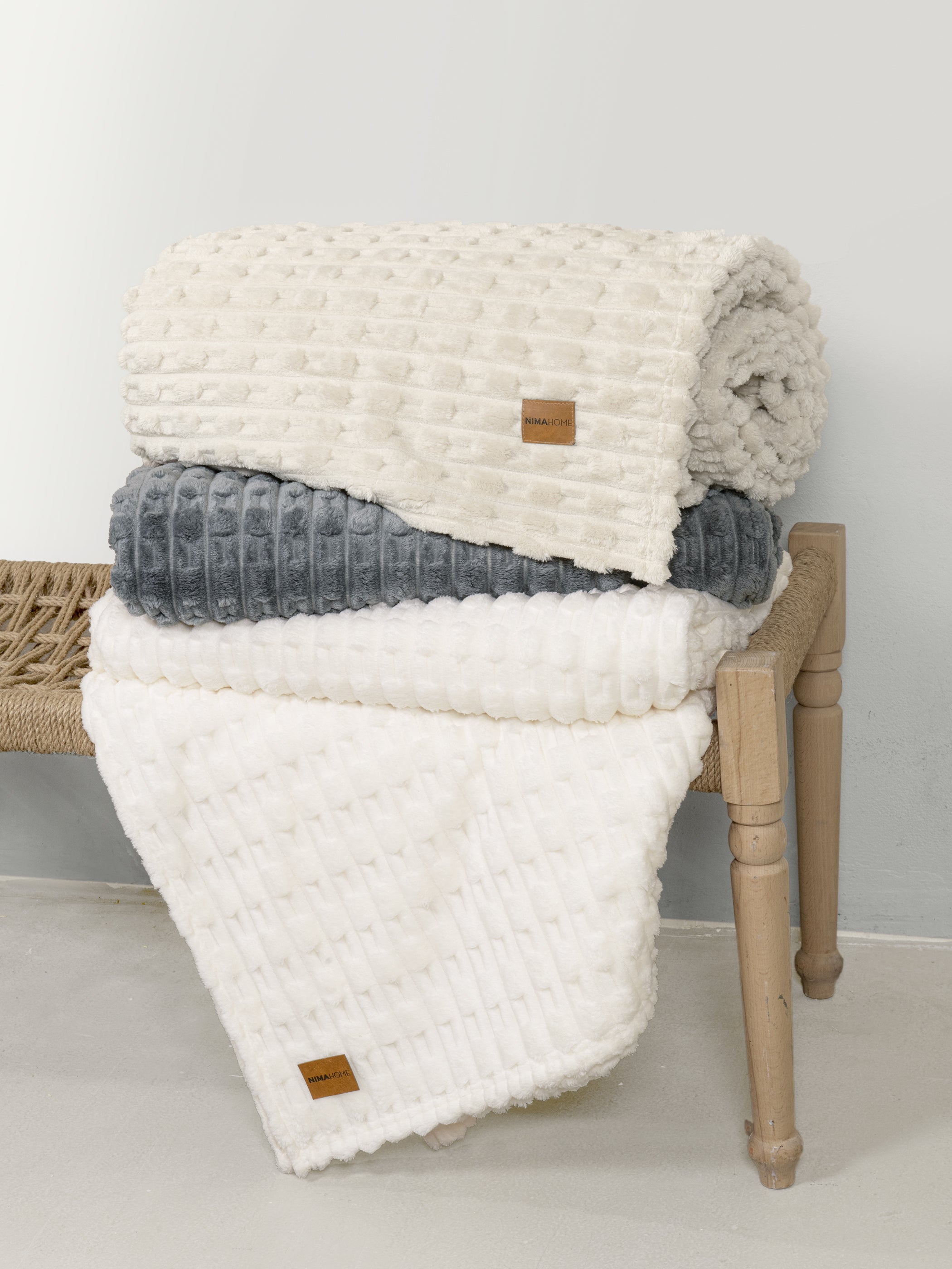 Κουβέρτα Υπέρδιπλη 220x240 - Savara Light Beige από την εταιρεία Nima Home