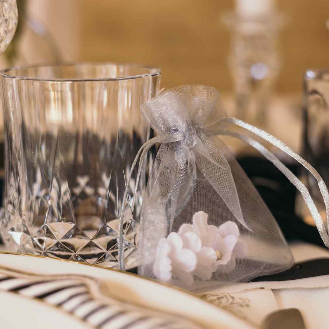 24 Μαργαρίτες από Λευκό Βελούδο και Χρυσό Μαργαριτάρι Ø2.5cm