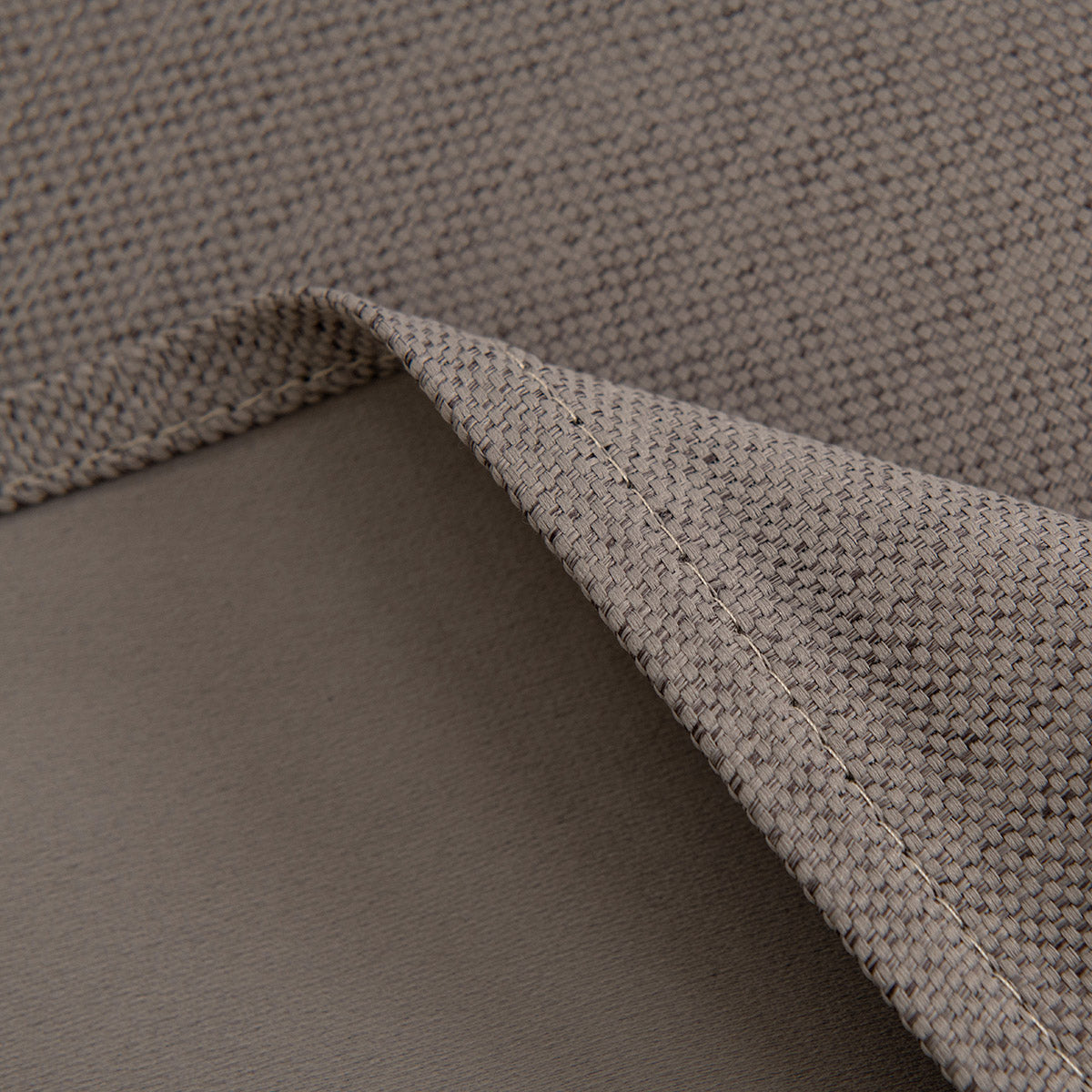 Κουρτίνα Blackout Jacquard σκίασης με 8 μεταλλικούς κρίκους Glare Art 8444 140x270 Μόκα από την εταιρεία Beauty Home