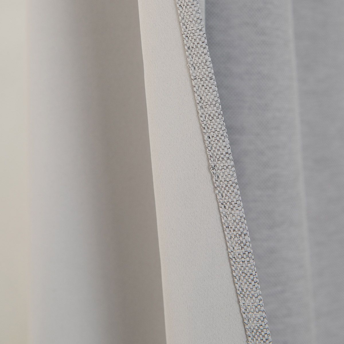 κουρτίνας με το μέτρο Blackout jacquard σκίασης Glare Art 8444 Φ280