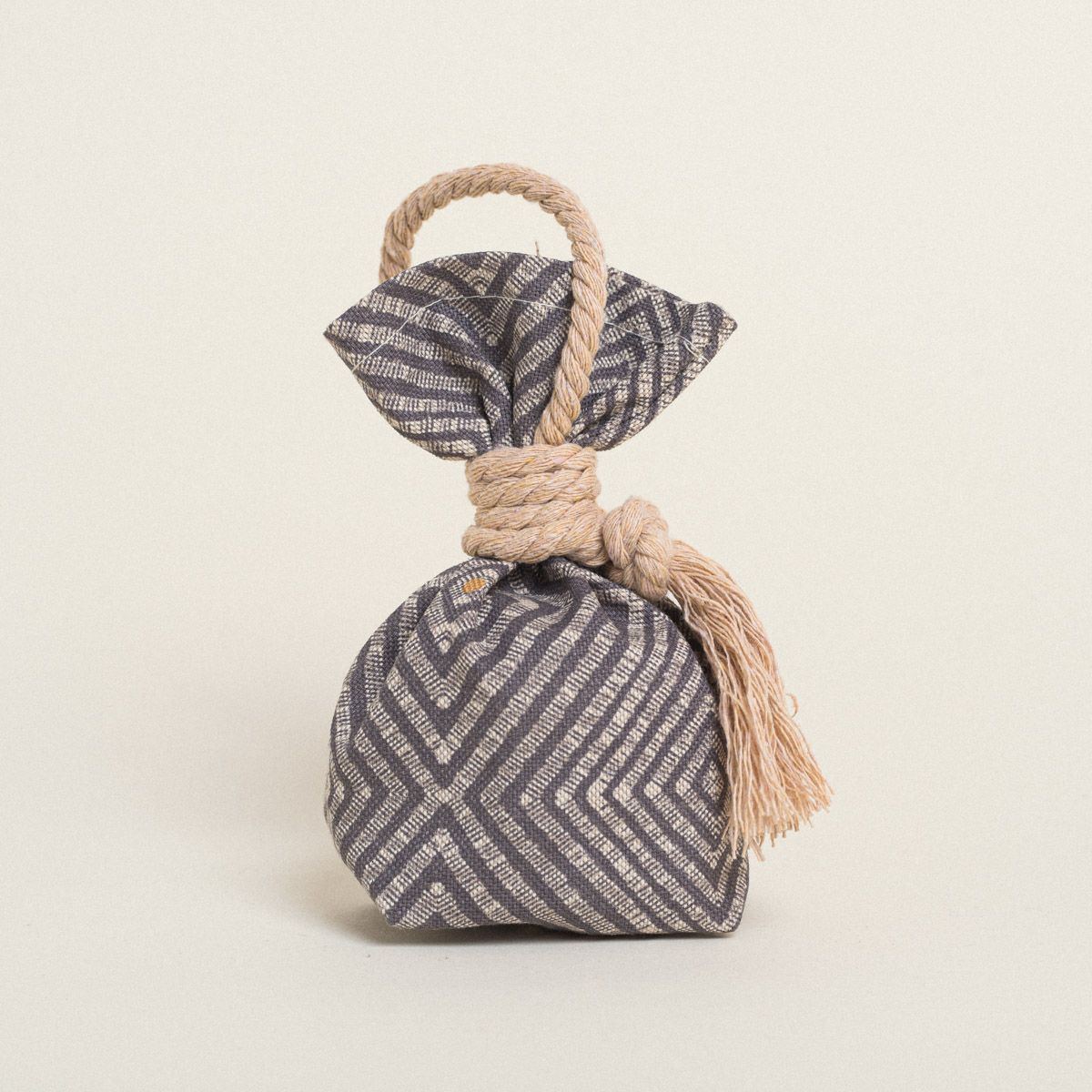ΠΟΥΓΚΙ ΜΕ ΒΑΣΗ 8 x 12 cm ΕΘΝΙΚ ΓΕΩΜΕΤΡΙΚΟ