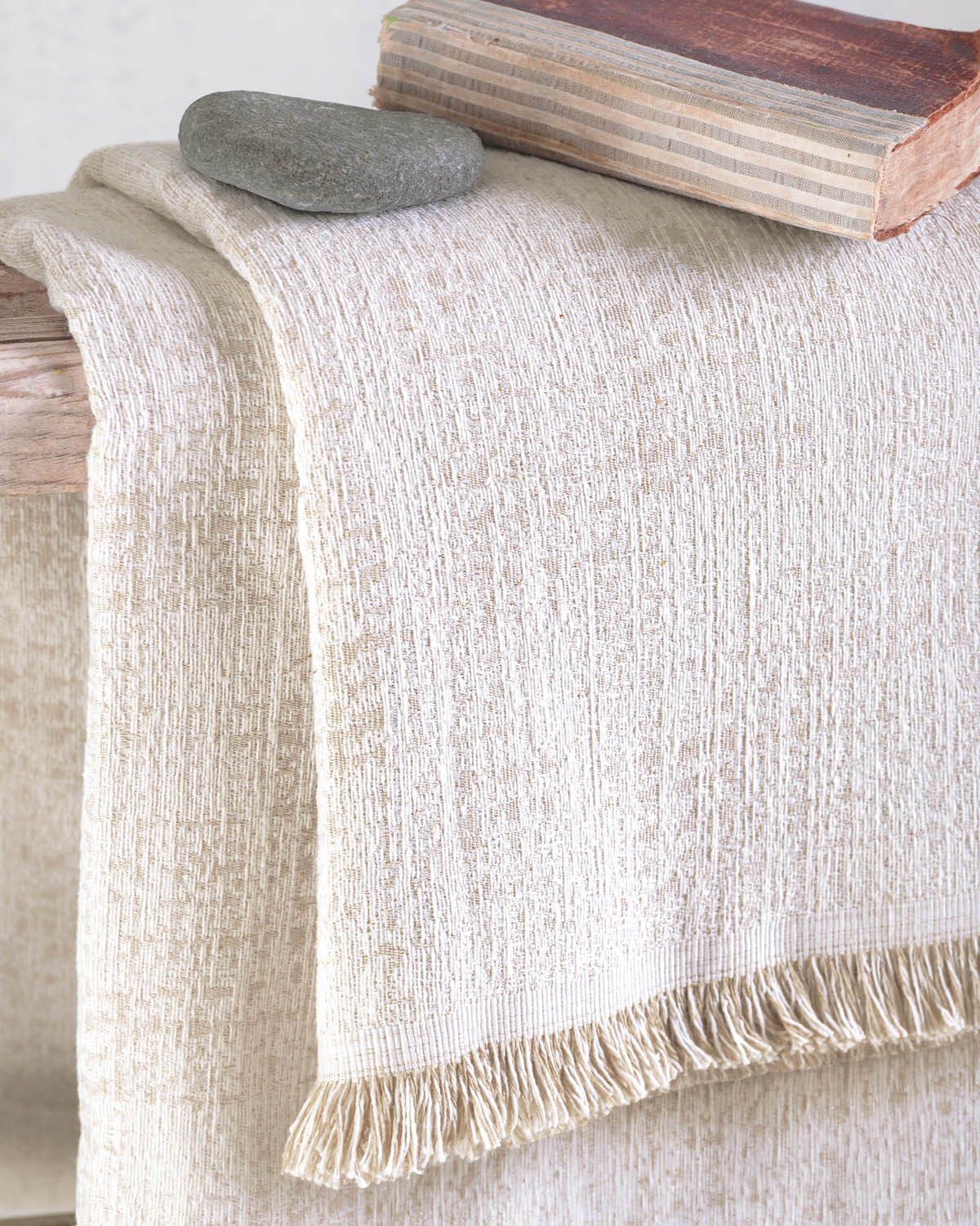 CAILIN Εκρού - Μαξιλαροθήκη από την εταιρεία Rythmos Home