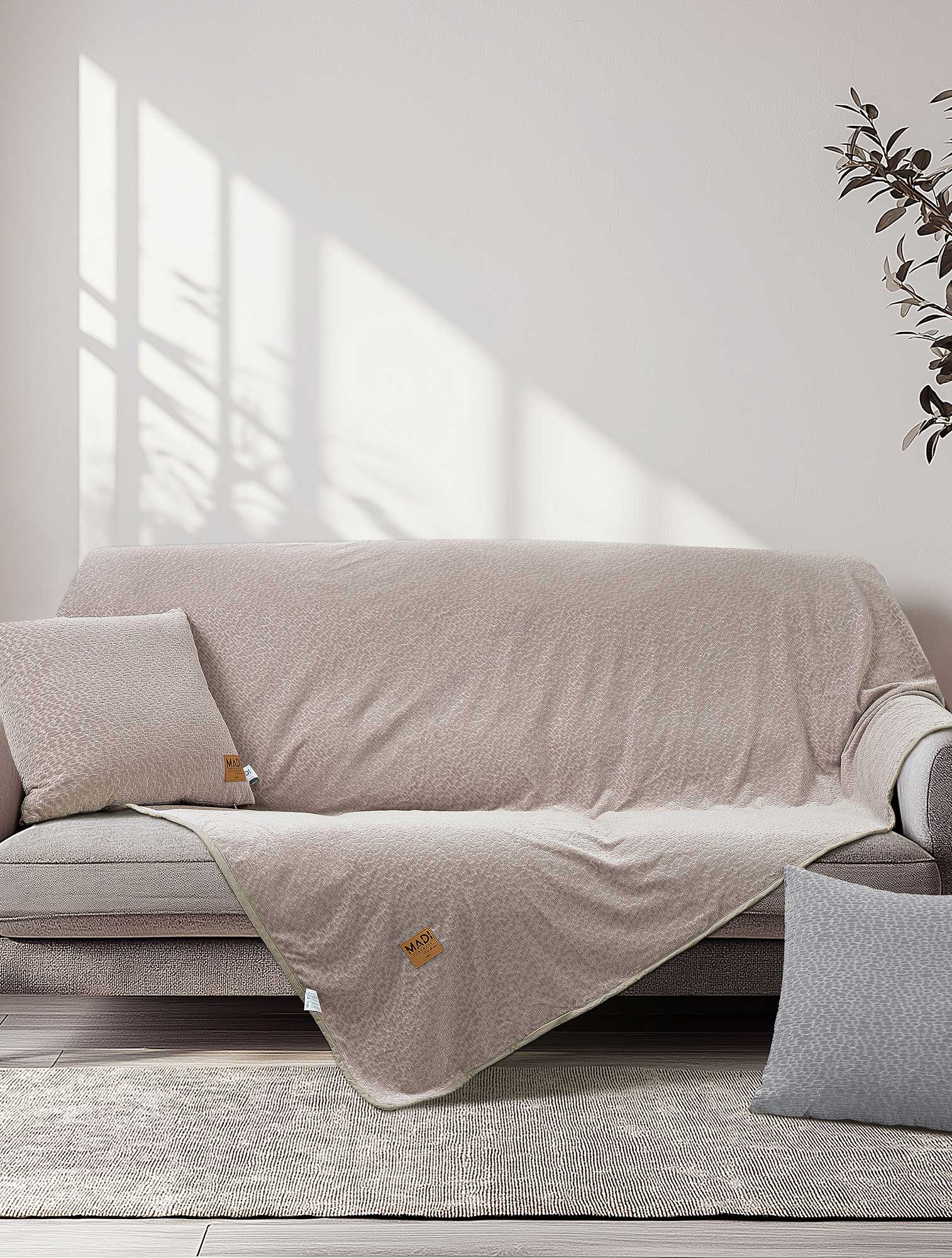 Ριχτάρι REGALIA BEIGE από την εταιρεία Madi