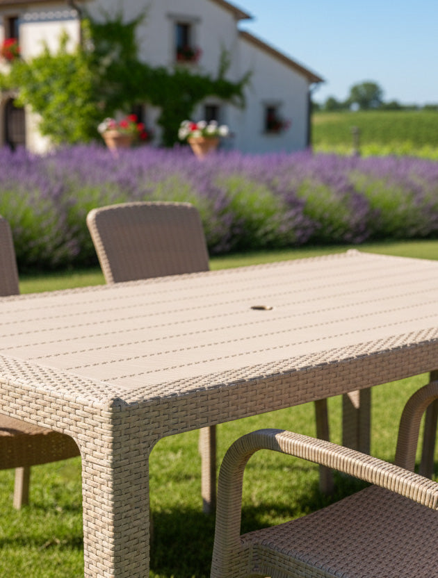 Τραπέζι Rattan SUNSET BEIGE από την εταιρεία Madi