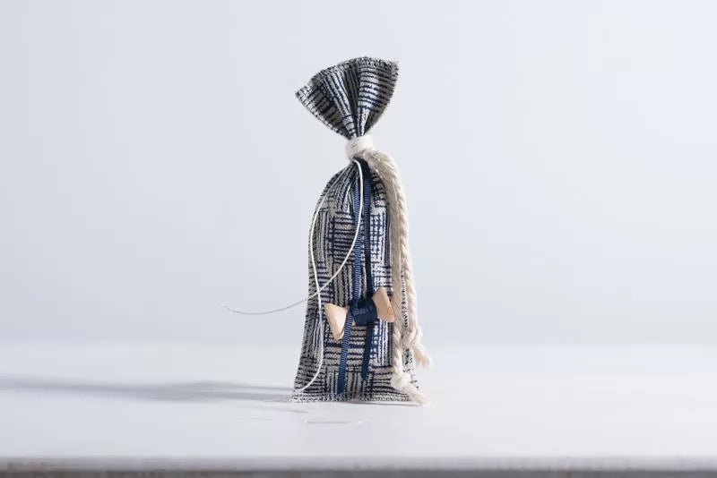 ΠΟΥΓΚΙ 6 x 19 cm ΜΠΛΕ ΚΑΡΩ ΓΡΑΜΜΕΣ