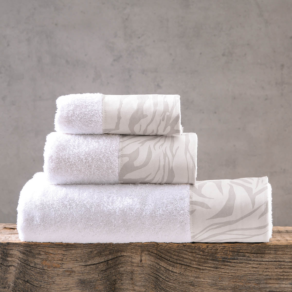 AUSTIN Λευκό-Γκρι - Σετ πετσέτες 3 τεμ. Λευκό - γκρι 30 x 50, 50 x 90, 80 x 150 από την εταιρεία Rythmos Home