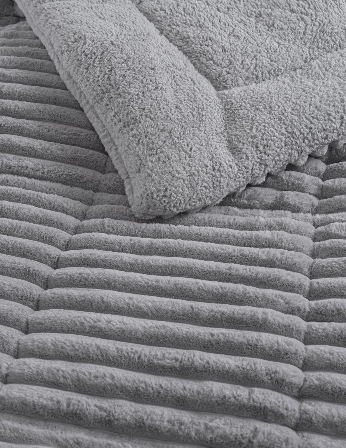 BUTTER Γκρι Ανοιχτό - Κουβερτοπάπλωμα από την εταιρεία Rythmos Home