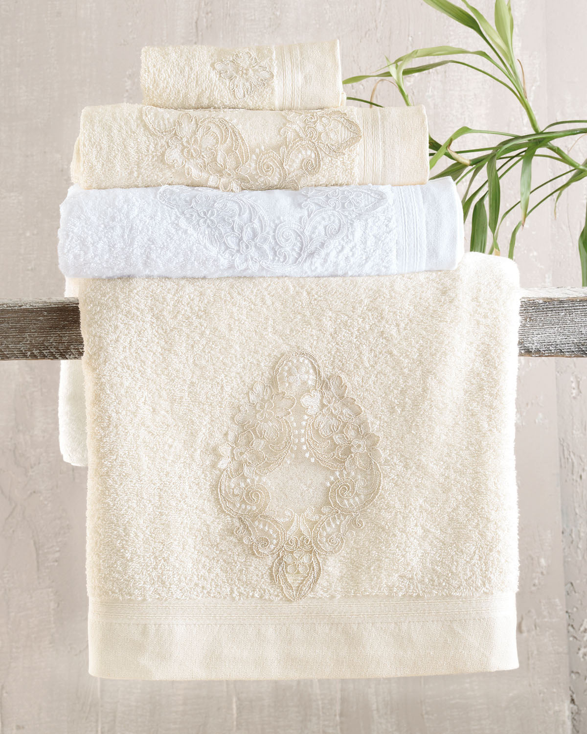 CYBELE Εκρού - Σετ πετσέτες 3 τεμ. ΜΟΤΙΦ από την εταιρεία Rythmos Home