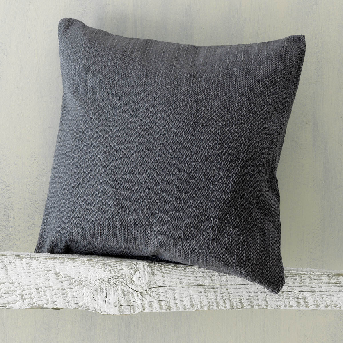 FIGMA Γκρι Σκούρο - Μαξιλαροθήκη 40 x 40 Γκρι σκούρο 40 x 40 από την εταιρεία Rythmos Home