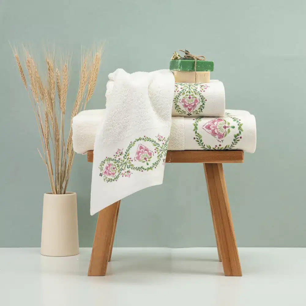 Πετσέτες Σετ 3ΤΜΧ Lotus από την εταιρεία Borea Home Textiles