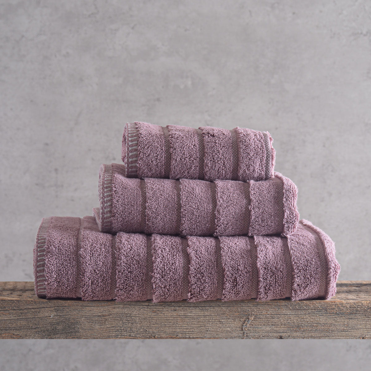 PYRAMID - Πετσέτα 100% ΒΑΜΒΑΚΙ ZERO TWIST 530gr Μοβ από την εταιρεία Rythmos Home