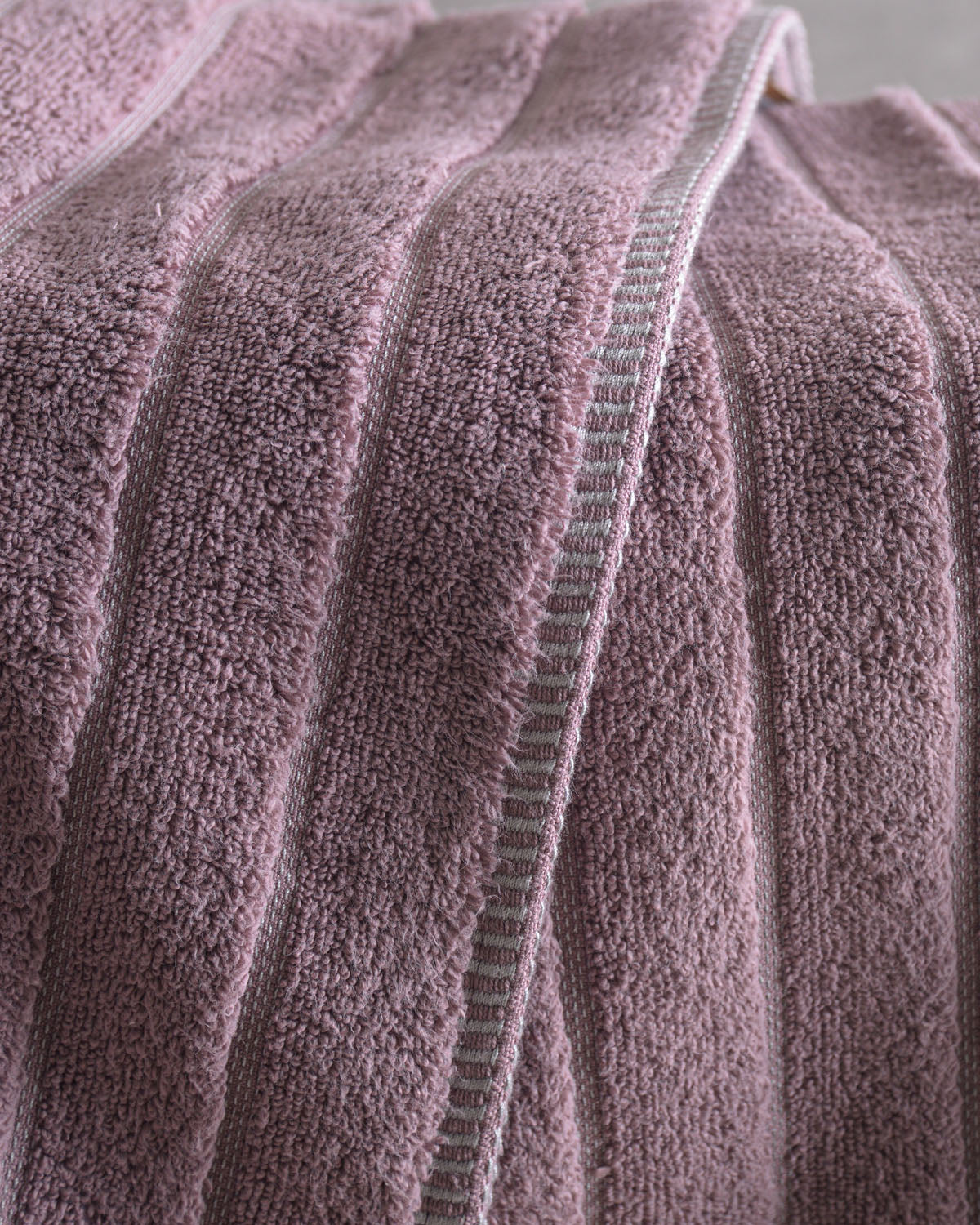 PYRAMID - Πετσέτα 100% ΒΑΜΒΑΚΙ ZERO TWIST 530gr Μοβ από την εταιρεία Rythmos Home