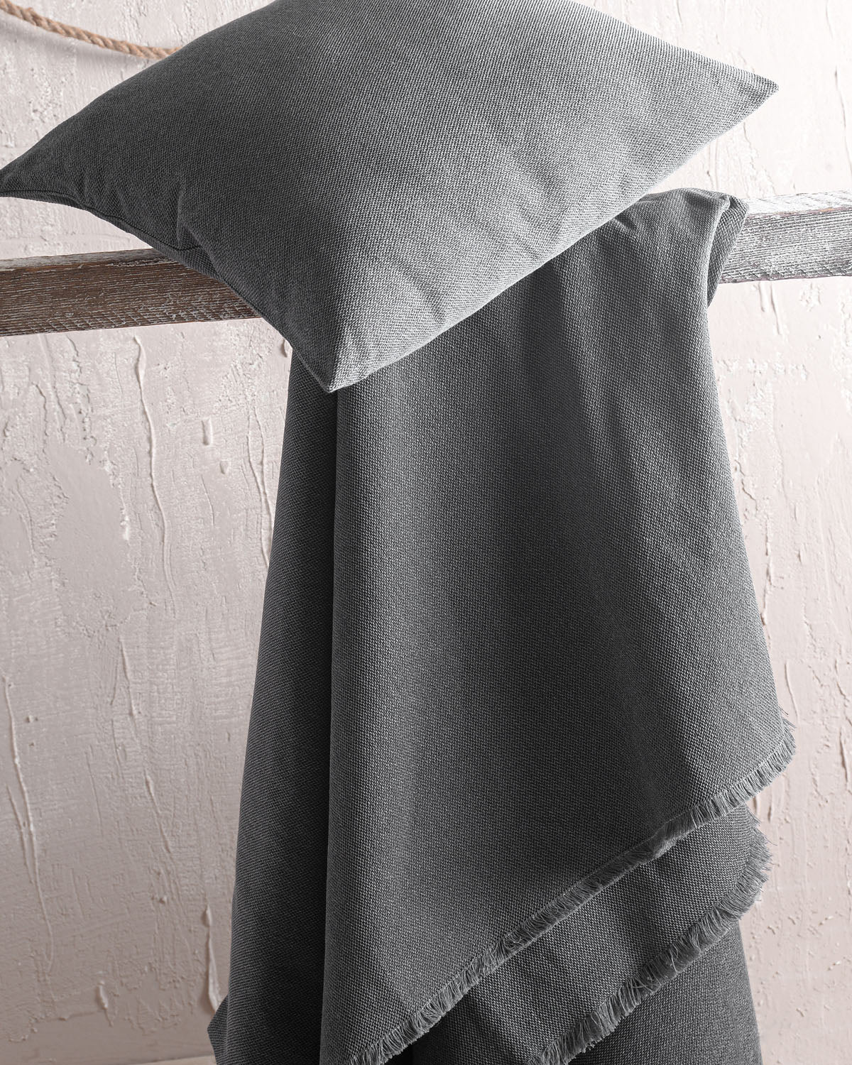 RAVEN Γκρι - Μαξιλαροθήκη από την εταιρεία Rythmos Home