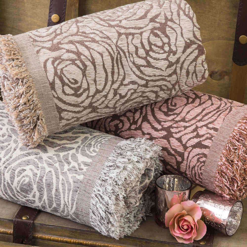 Ριχτάρι Σενίλ Τριθέσιο Roses από την εταιρεία Borea Home Textiles