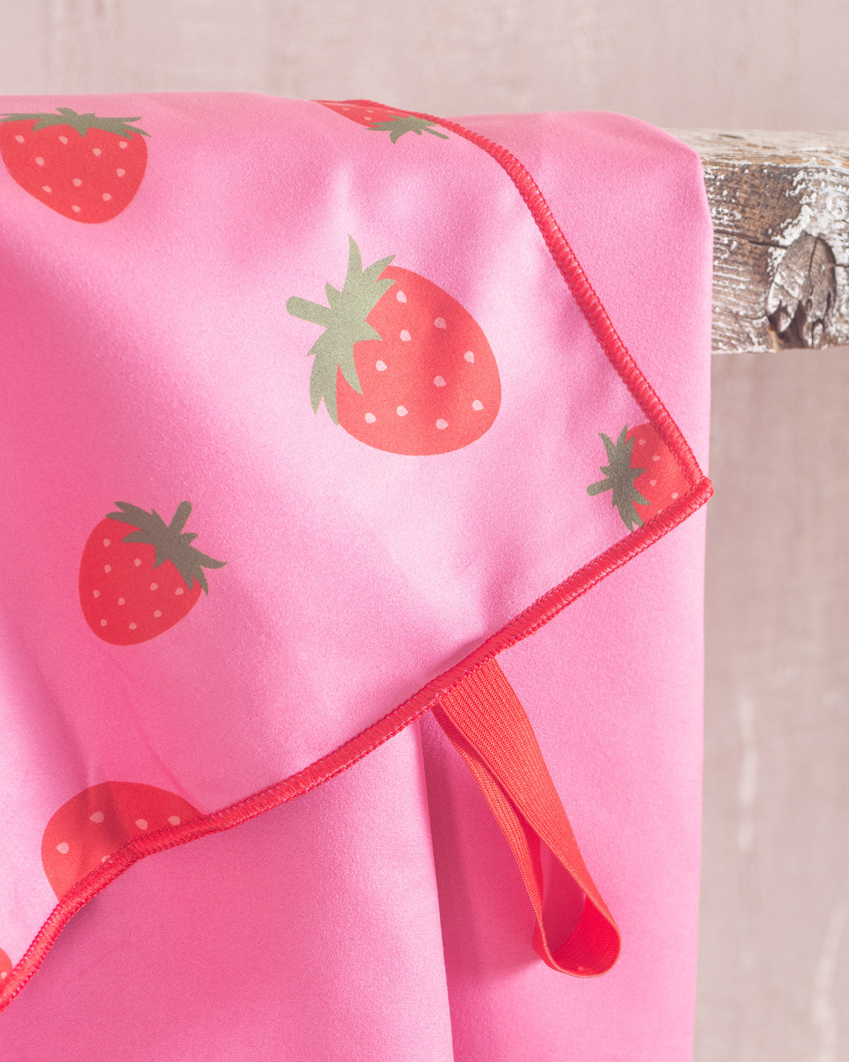 STRAWBERRY FIELDS - Πετσέτα ΘΑΛΑΣΣΗΣ από την εταιρεία Rythmos Home