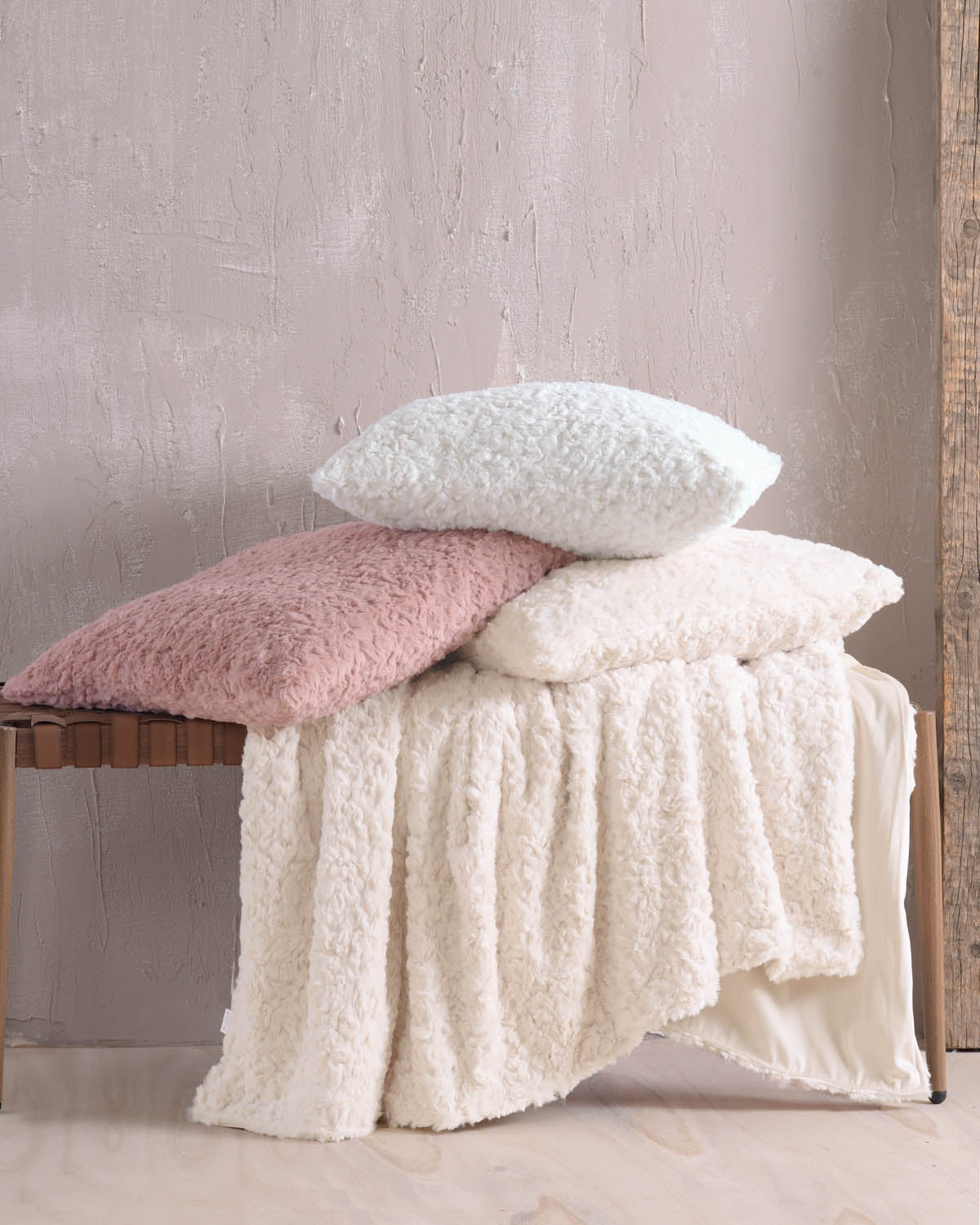 SNUG Σάπιο Μήλο - Κουβέρτα/Ριχτάρι ΚΑΝΑΠΕ από την εταιρεία Rythmos Home