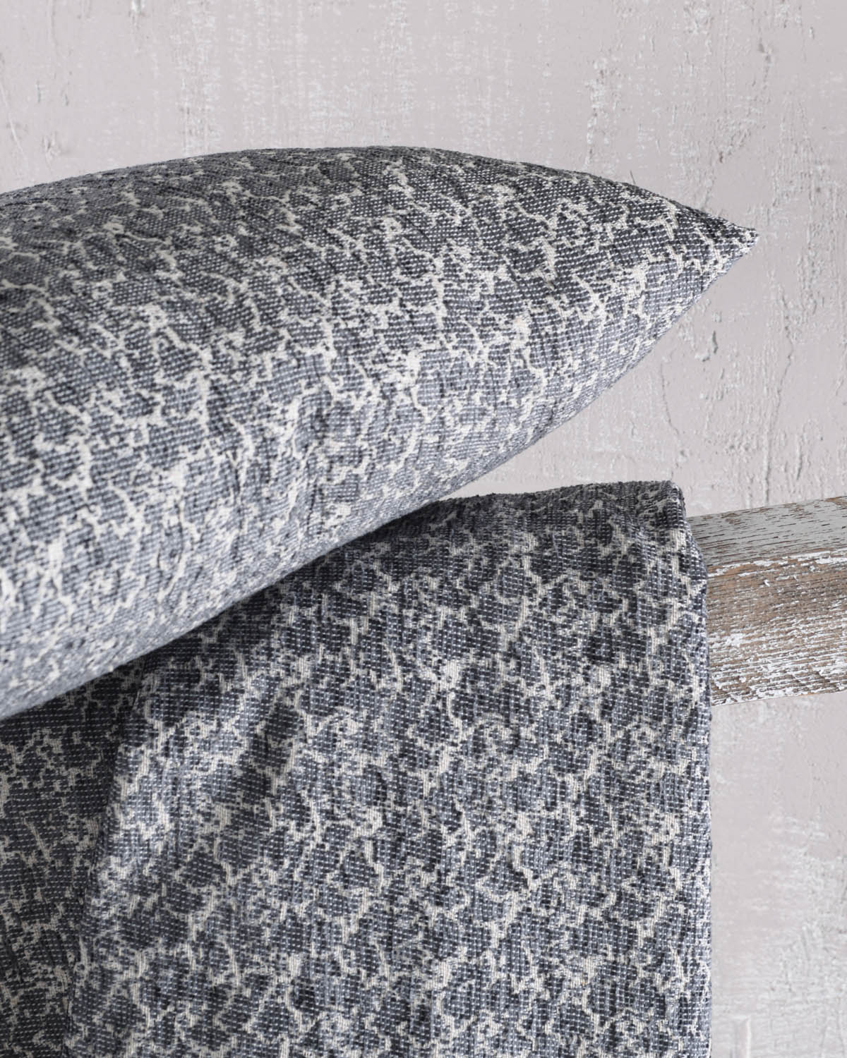 STEFAN ΑΝΘΡΑΚΙ - Μαξιλαροθήκη από την εταιρεία Rythmos Home