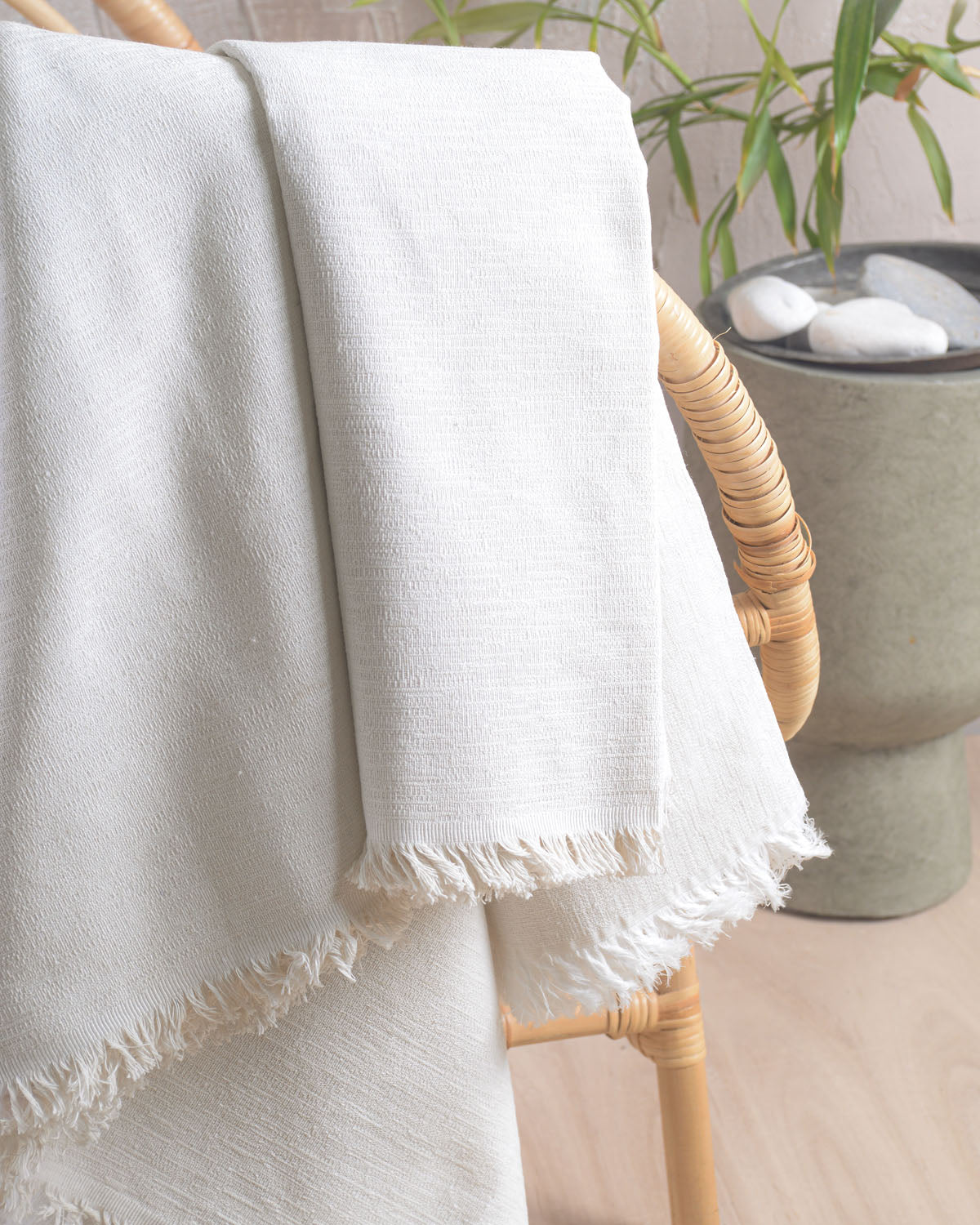 VERNIER Εκρού - Μαξιλαροθήκη 40 x 40 Εκρού 40 x 40 από την εταιρεία Rythmos Home