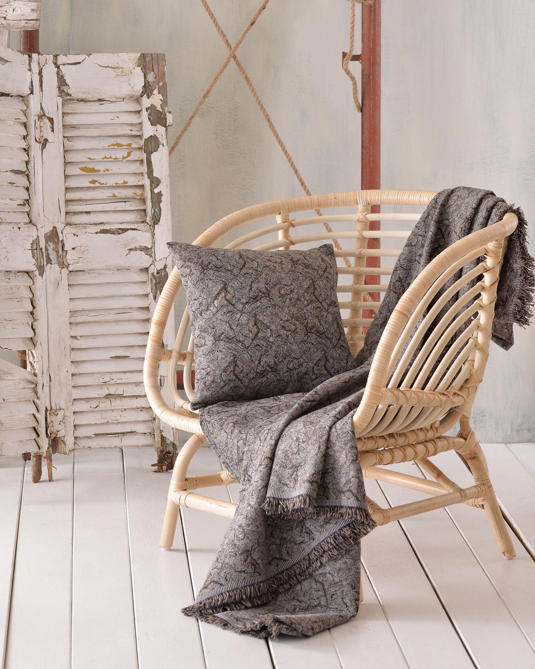 XAVIERA - Ριχτάρι Γκρι - καφέ από την εταιρεία Rythmos Home